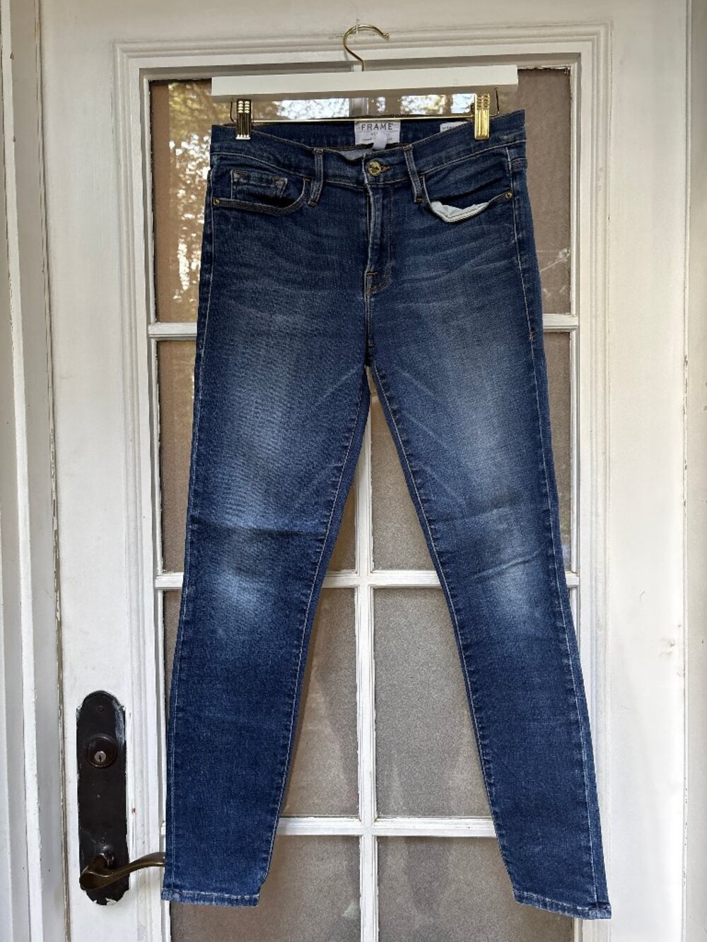 FRAME Le Skinny de Jeanne Crop Jeans – Size 28 – Medium Wash